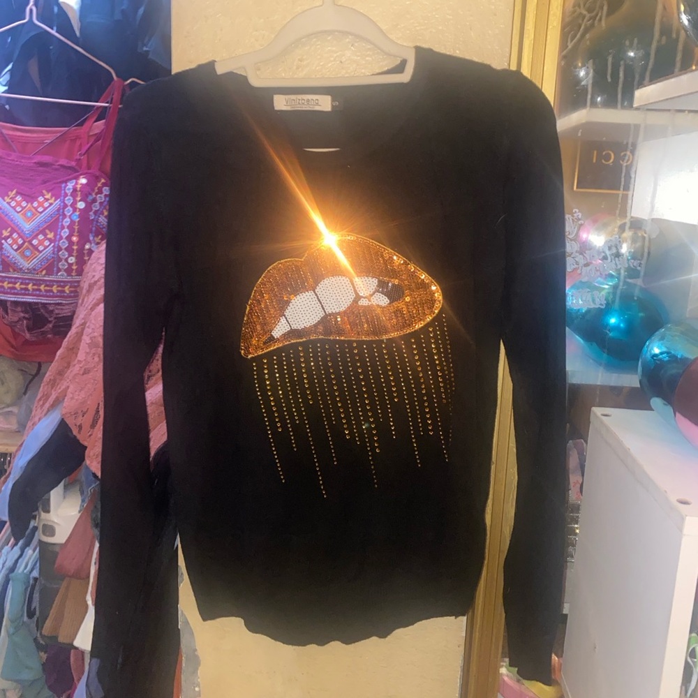 Women’s Vinizbena Italian Sweater with Gold Sequin Design